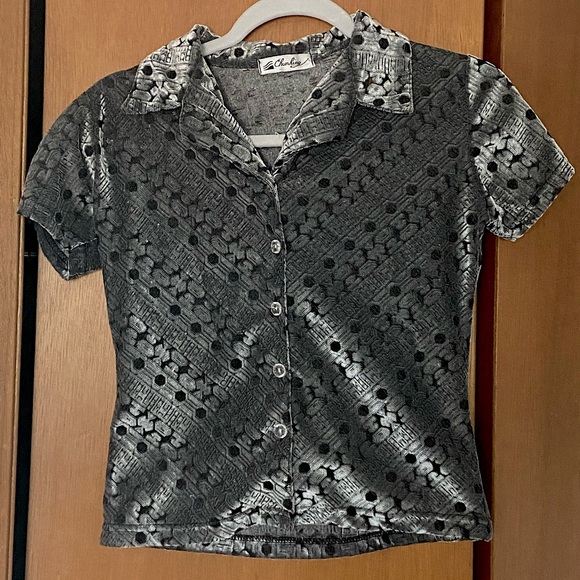 Unique 90s Vintage Short Sleeve Button-Up - Picture 1 of 4